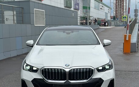 BMW 5 серия, 2025 год, 7 950 000 рублей, 2 фотография
