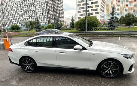 BMW 5 серия, 2025 год, 7 950 000 рублей, 8 фотография