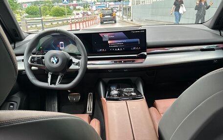 BMW 5 серия, 2025 год, 7 950 000 рублей, 18 фотография