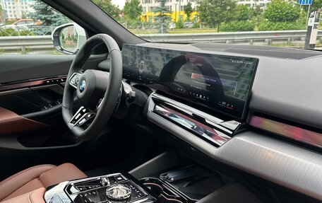 BMW 5 серия, 2025 год, 7 950 000 рублей, 23 фотография