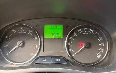 Skoda Fabia II, 2013 год, 490 000 рублей, 11 фотография