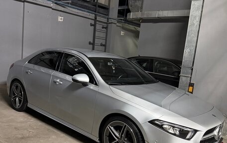 Mercedes-Benz A-Класс, 2019 год, 2 600 000 рублей, 1 фотография