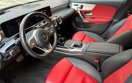 Mercedes-Benz A-Класс AMG, 2020 год, 3 800 000 рублей, 16 фотография