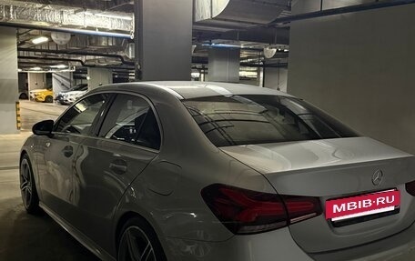 Mercedes-Benz A-Класс, 2019 год, 2 600 000 рублей, 7 фотография