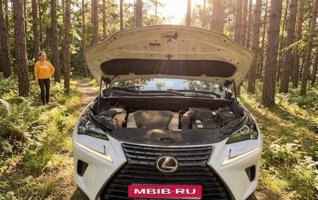 Lexus NX I, 2017 год, 2 850 000 рублей, 13 фотография