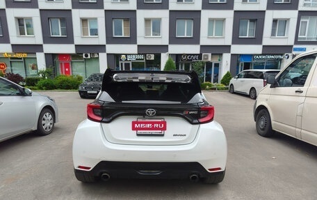Toyota Yaris, 2020 год, 3 490 000 рублей, 5 фотография