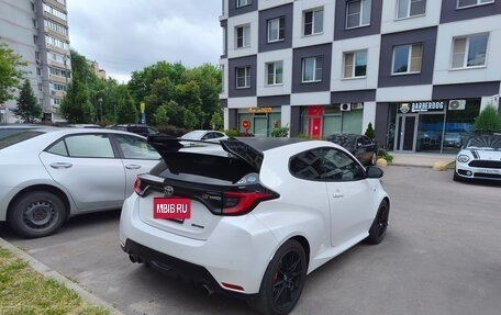 Toyota Yaris, 2020 год, 3 490 000 рублей, 4 фотография