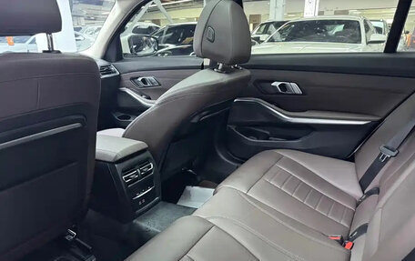 BMW 3 серия, 2021 год, 1 820 000 рублей, 8 фотография