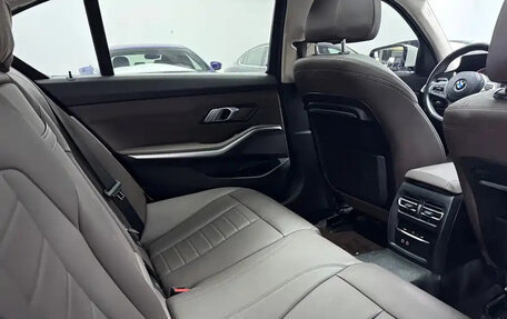 BMW 3 серия, 2021 год, 1 820 000 рублей, 15 фотография