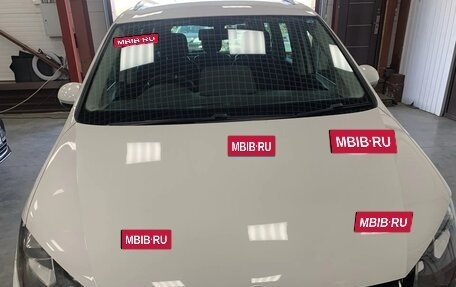 Volkswagen Sharan II, 2013 год, 1 270 000 рублей, 2 фотография
