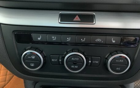 Volkswagen Sharan II, 2013 год, 1 270 000 рублей, 17 фотография