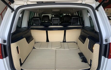 Volkswagen Sharan II, 2013 год, 1 270 000 рублей, 21 фотография