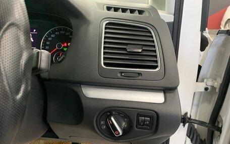 Volkswagen Sharan II, 2013 год, 1 270 000 рублей, 22 фотография