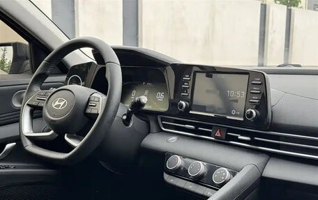 Hyundai Elantra, 2023 год, 1 660 000 рублей, 8 фотография