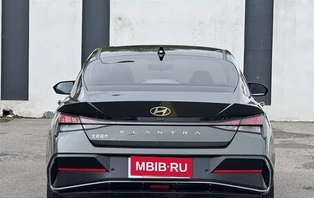 Hyundai Elantra, 2023 год, 1 660 000 рублей, 10 фотография