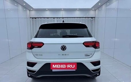 Volkswagen T-Roc I, 2022 год, 1 940 000 рублей, 5 фотография