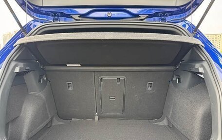 Volkswagen Golf VIII, 2023 год, 1 950 000 рублей, 28 фотография