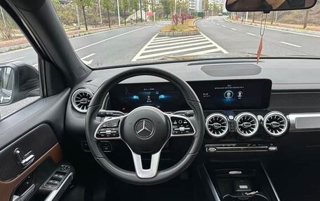 Mercedes-Benz GLB, 2023 год, 2 199 003 рублей, 10 фотография