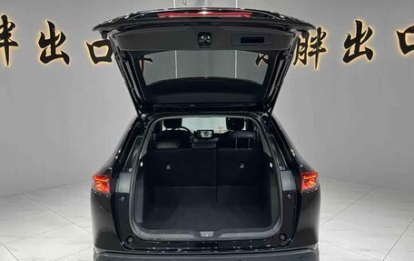 Honda Vezel, 2022 год, 1 820 000 рублей, 16 фотография