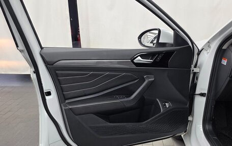 Volkswagen Jetta VII, 2023 год, 1 740 000 рублей, 13 фотография
