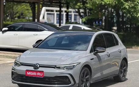 Volkswagen Golf VIII, 2023 год, 1 799 999 рублей, 1 фотография