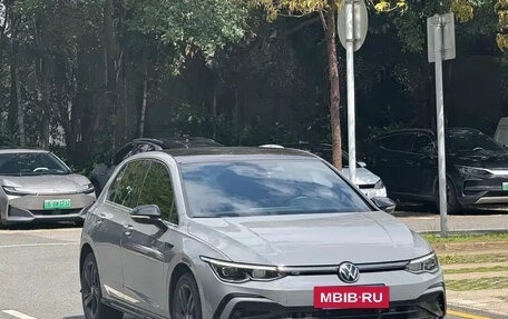 Volkswagen Golf VIII, 2023 год, 1 799 999 рублей, 2 фотография