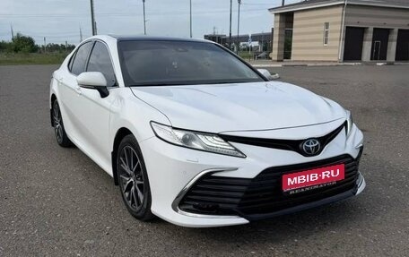 Toyota Camry, 2021 год, 3 400 000 рублей, 1 фотография