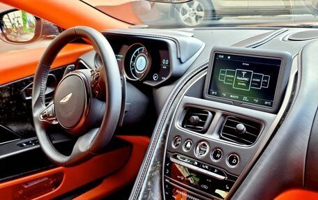 Aston Martin DB11 I, 2019 год, 18 000 000 рублей, 28 фотография