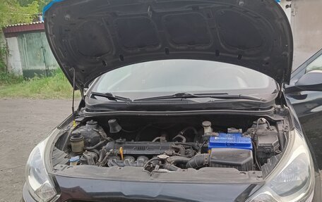 Hyundai Solaris II рестайлинг, 2011 год, 650 000 рублей, 7 фотография