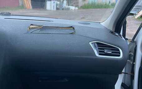 Citroen C4 II рестайлинг, 2011 год, 300 000 рублей, 27 фотография