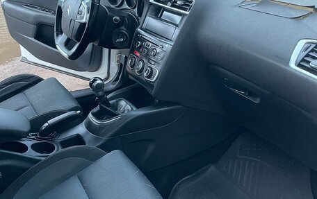 Citroen C4 II рестайлинг, 2011 год, 300 000 рублей, 23 фотография