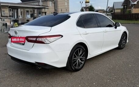 Toyota Camry, 2021 год, 3 400 000 рублей, 6 фотография