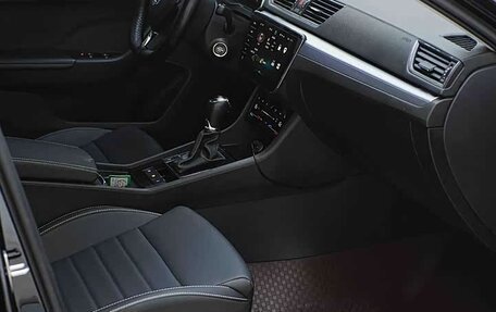 Skoda Superb III рестайлинг, 2022 год, 2 000 000 рублей, 18 фотография