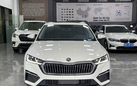 Skoda Octavia IV, 2022 год, 2 010 000 рублей, 2 фотография