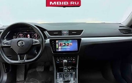 Skoda Superb III рестайлинг, 2022 год, 2 000 000 рублей, 28 фотография