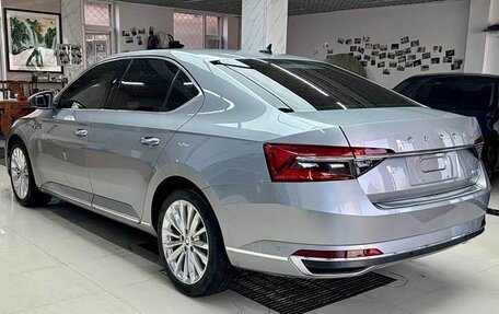 Skoda Superb III рестайлинг, 2022 год, 2 020 000 рублей, 5 фотография