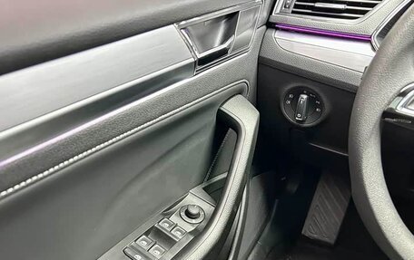 Skoda Superb III рестайлинг, 2022 год, 2 020 000 рублей, 19 фотография