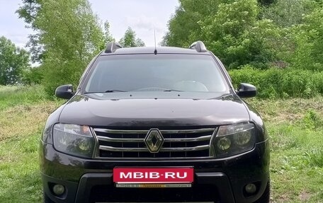 Renault Duster I рестайлинг, 2014 год, 800 000 рублей, 2 фотография