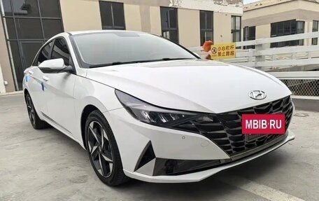 Hyundai Elantra, 2023 год, 1 350 000 рублей, 3 фотография