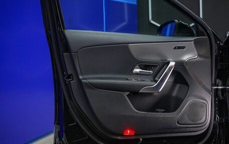Mercedes-Benz A-Класс, 2019 год, 2 280 000 рублей, 15 фотография