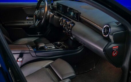 Mercedes-Benz A-Класс, 2019 год, 2 280 000 рублей, 13 фотография