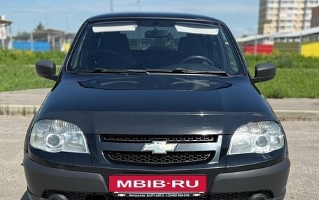 Chevrolet Niva I рестайлинг, 2017 год, 549 000 рублей, 2 фотография
