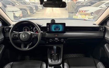 Honda Vezel, 2024 год, 2 320 000 рублей, 16 фотография