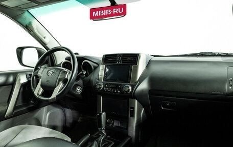 Toyota Land Cruiser Prado 150 рестайлинг 2, 2013 год, 2 399 700 рублей, 10 фотография