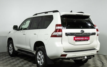 Toyota Land Cruiser Prado 150 рестайлинг 2, 2013 год, 2 399 700 рублей, 8 фотография
