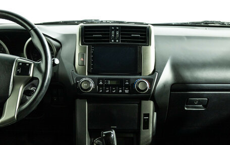 Toyota Land Cruiser Prado 150 рестайлинг 2, 2013 год, 2 399 700 рублей, 15 фотография