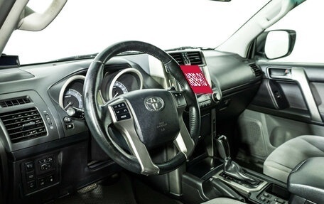 Toyota Land Cruiser Prado 150 рестайлинг 2, 2013 год, 2 399 700 рублей, 12 фотография