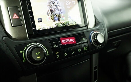 Toyota Land Cruiser Prado 150 рестайлинг 2, 2013 год, 2 399 700 рублей, 17 фотография