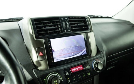 Toyota Land Cruiser Prado 150 рестайлинг 2, 2013 год, 2 399 700 рублей, 16 фотография