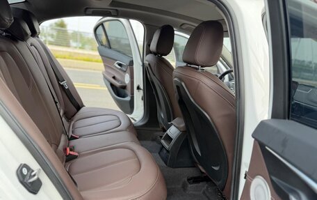 BMW 1 серия, 2023 год, 1 640 000 рублей, 9 фотография